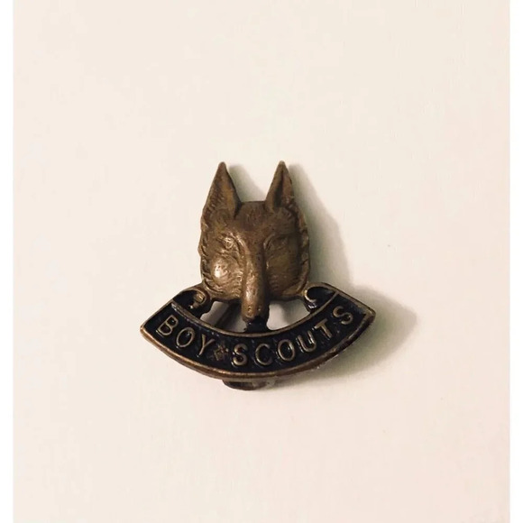 Vintage Boy Scouts Badge Wolf Head  Pin - Picture 2 of 11
